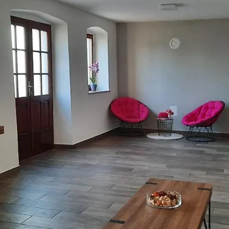 Family Friendly House With A Swimming Pool Vardica, - 21452 بيت للعطل *